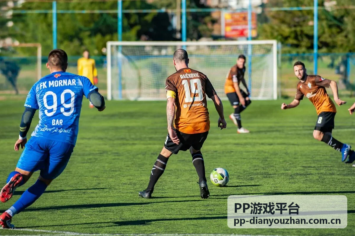 PP游戏平台功能模块界面展示